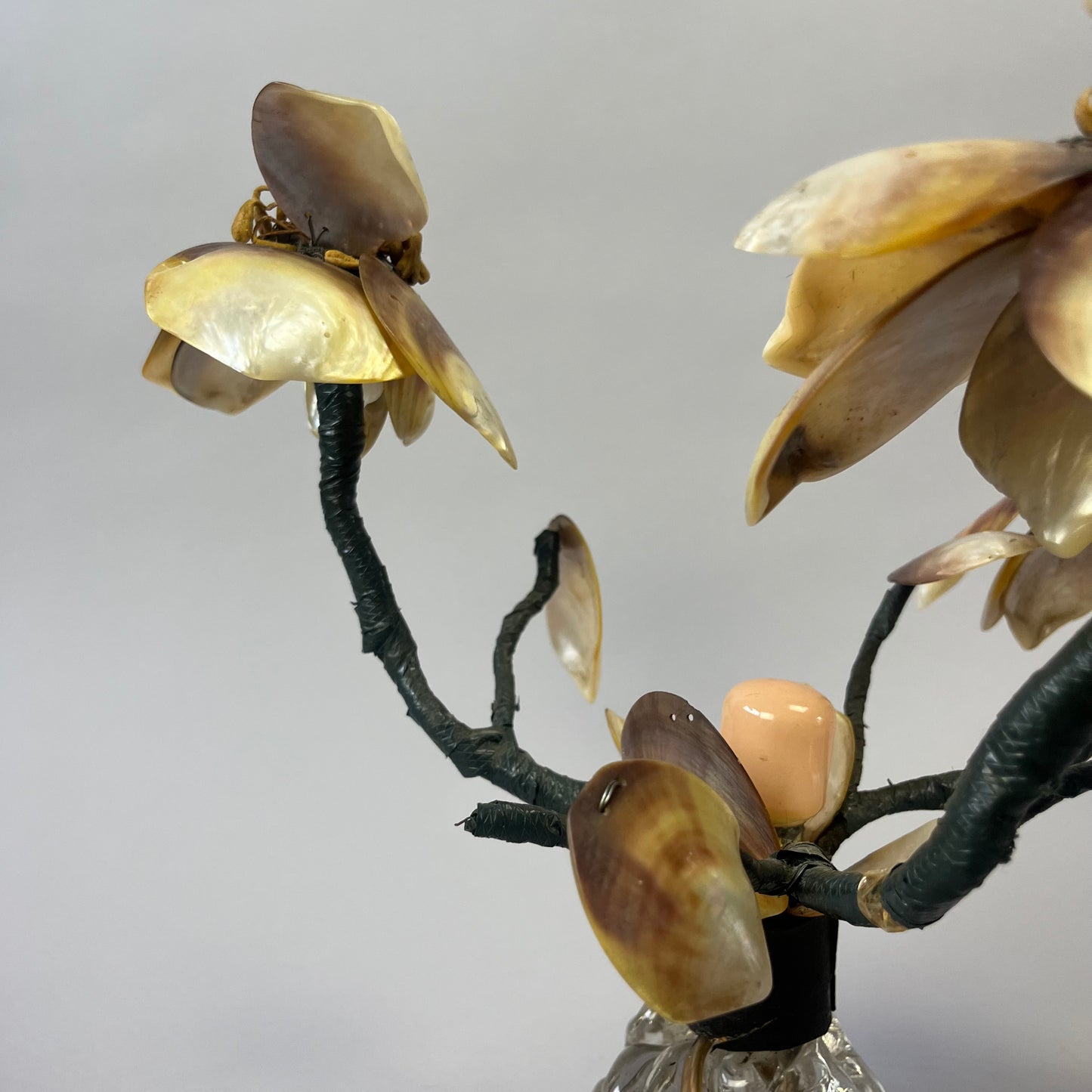 Art Deco - Boudoir light - Sea shells, Mother-of-Pearl Flowers 4