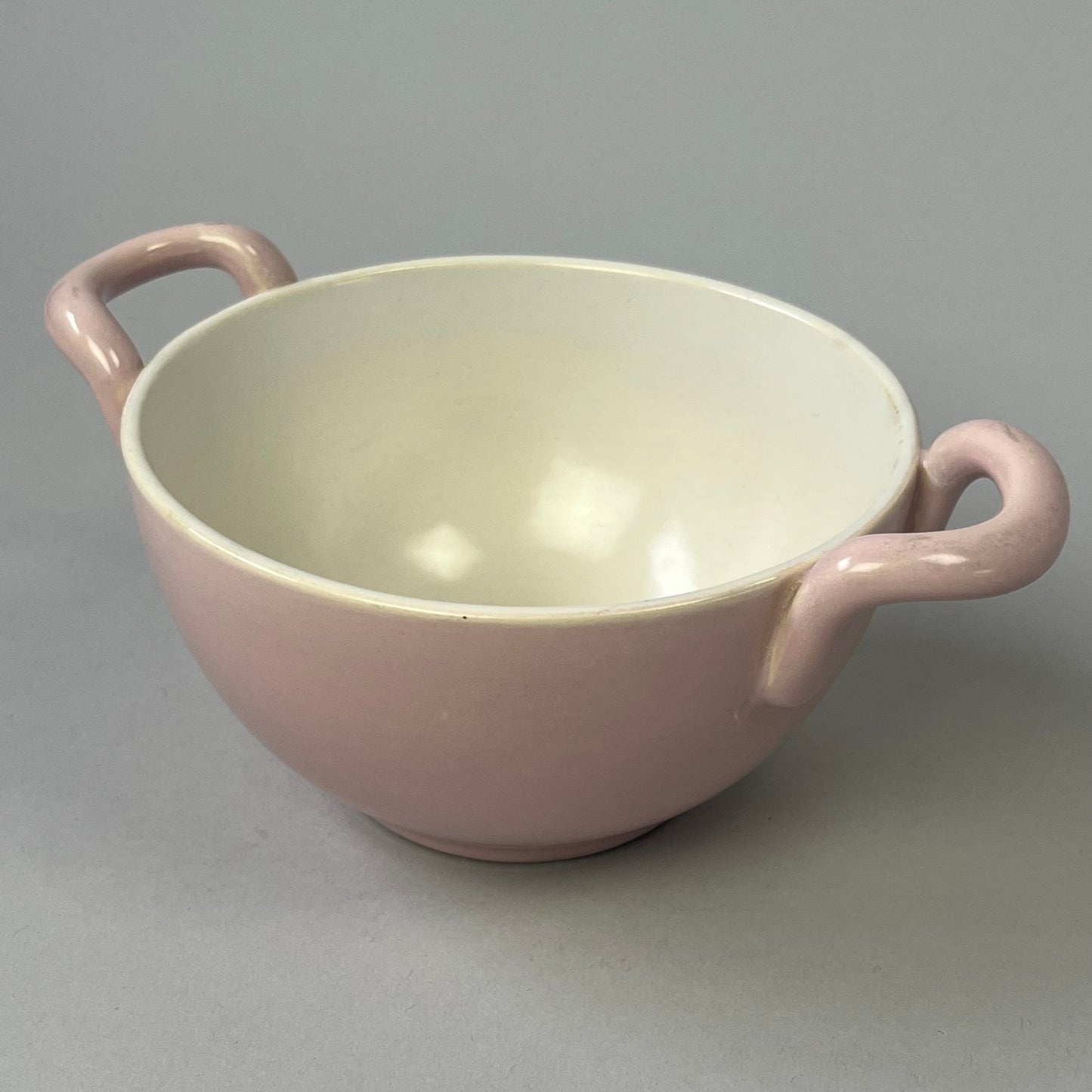 A Delightful Set of Mid-Century Pastel Bowls by Huizen, Holland | c.1950s