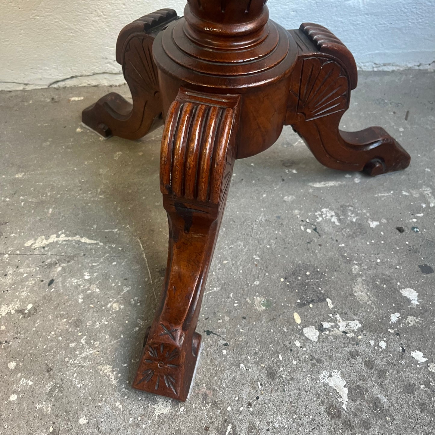 Fine Victorian Carved Mahogany Swivel Piano Stool – Velvet Upholstered, England